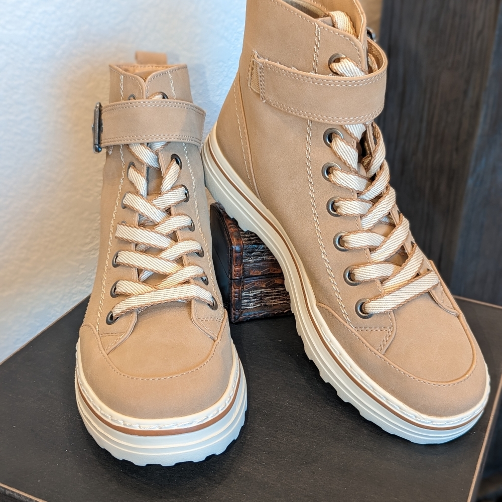 Cliffs Boots SZ 8M